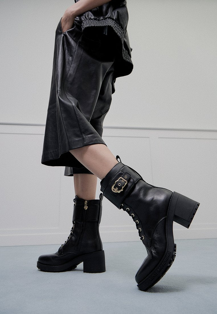 Love Moschino