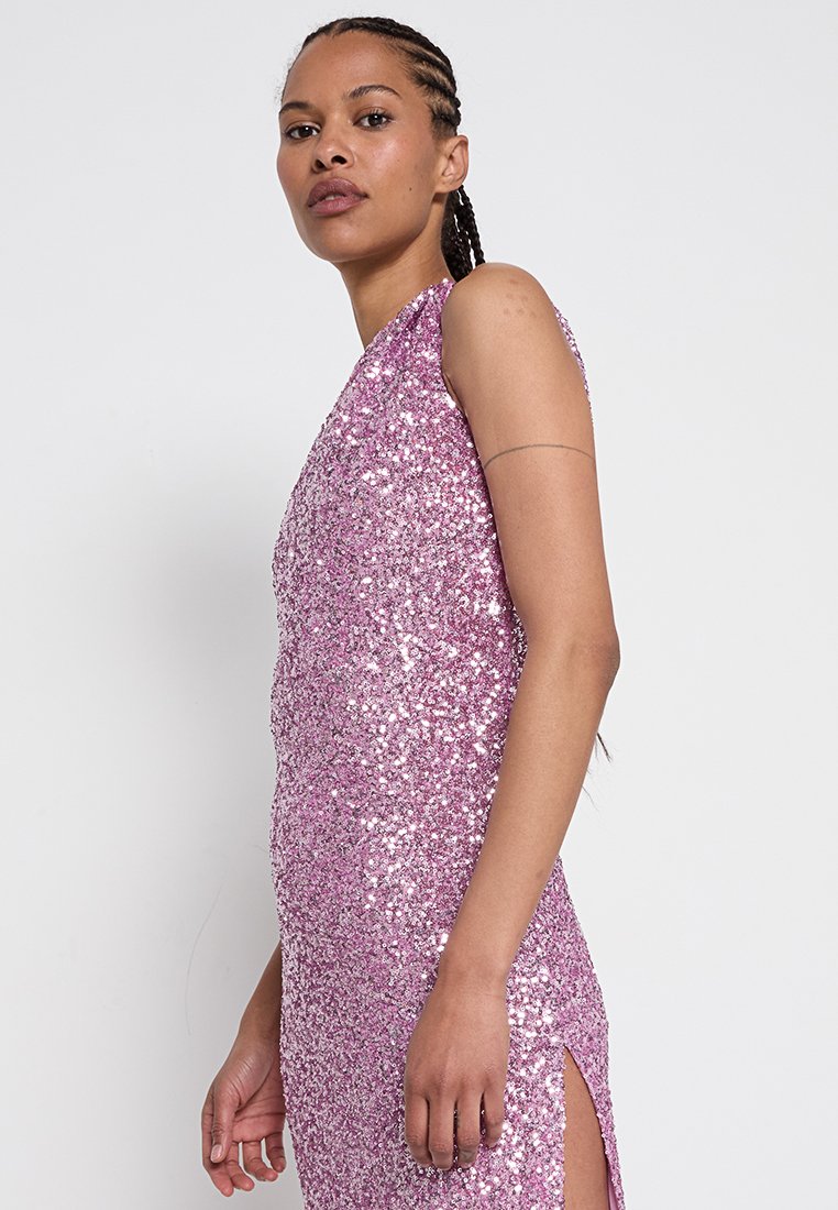 Pronovias