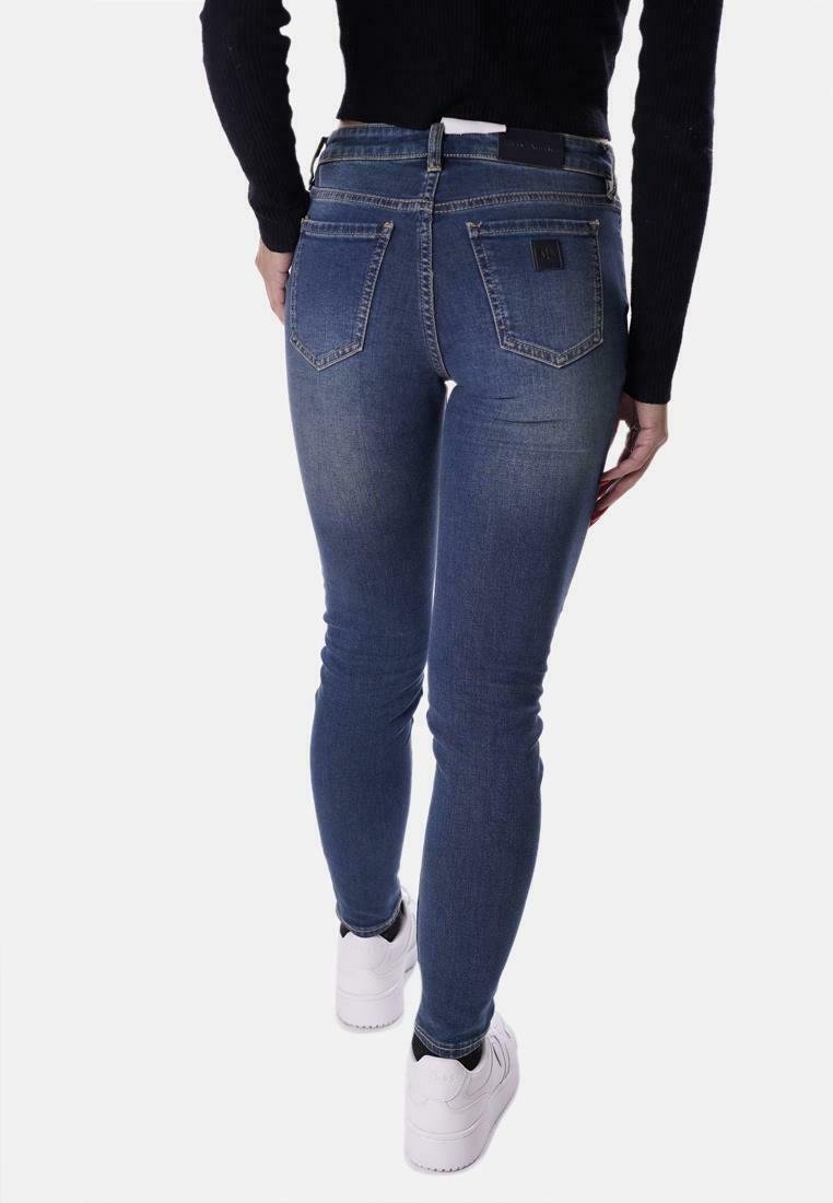 Armani Exchange Jeans Skinny Fit Media 3
