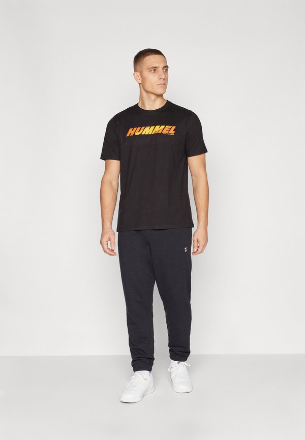 Hummel GRAPHIC BOLD LOGO TEE