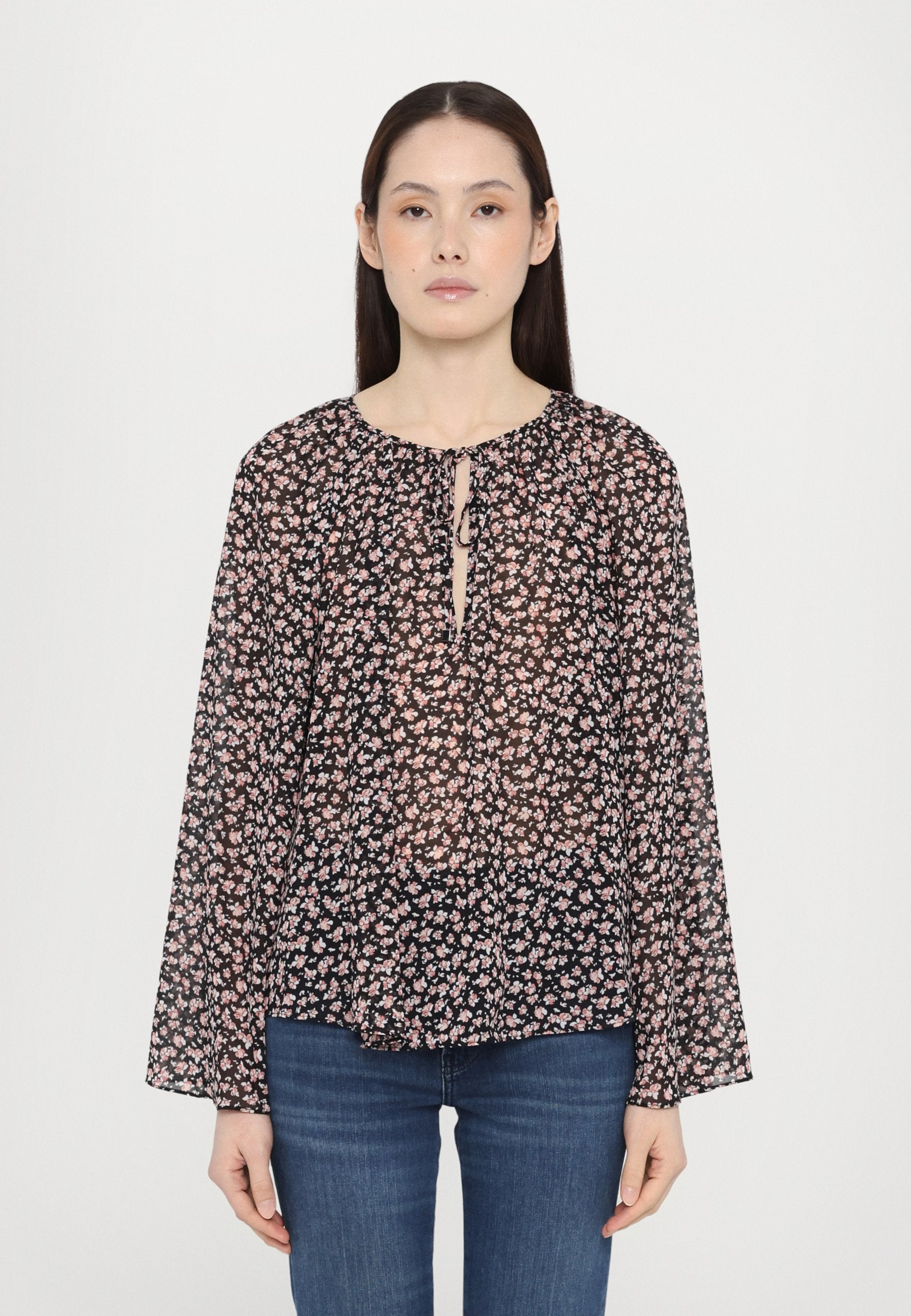 MICHAEL Michael Kors V NECK