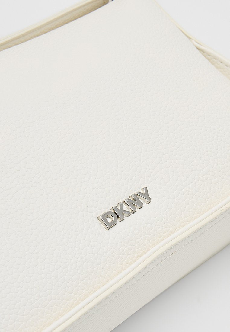 DKNY MAURICE