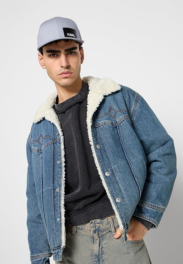 KARL LAGERFELD Cap Media 2