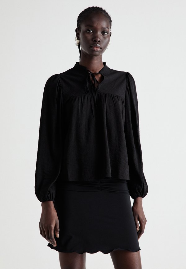 Selected SLFKATERINE TIE