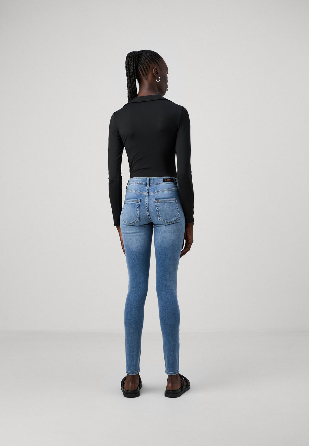 ONLBLUSH MID Media 4