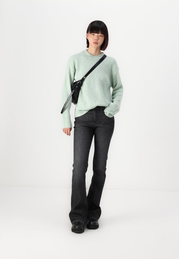 American Eagle CLASSIC CREW SHAKER