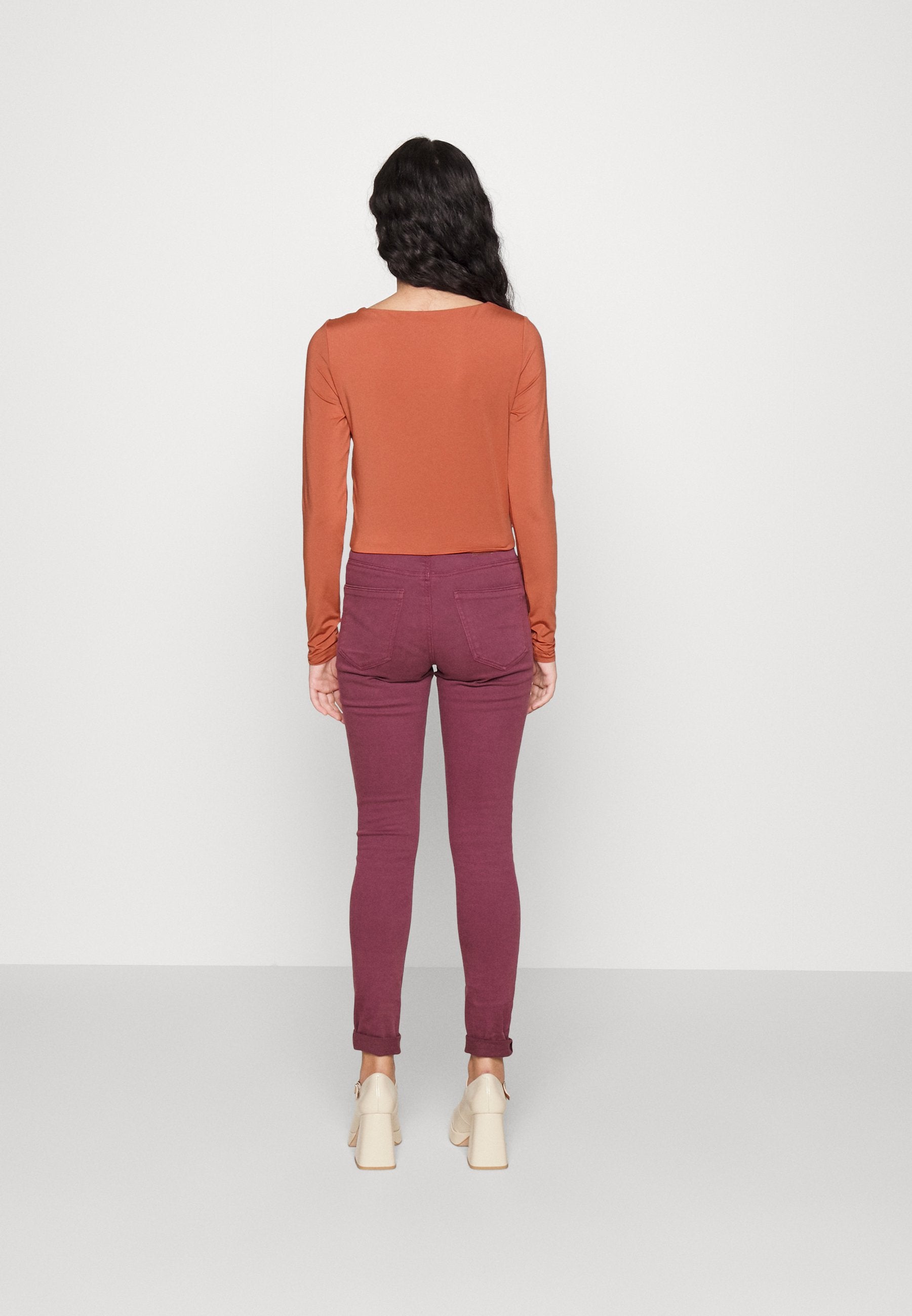 Cotton On Petite FORM FITTED SCOOP NECK LONG SLEEVE