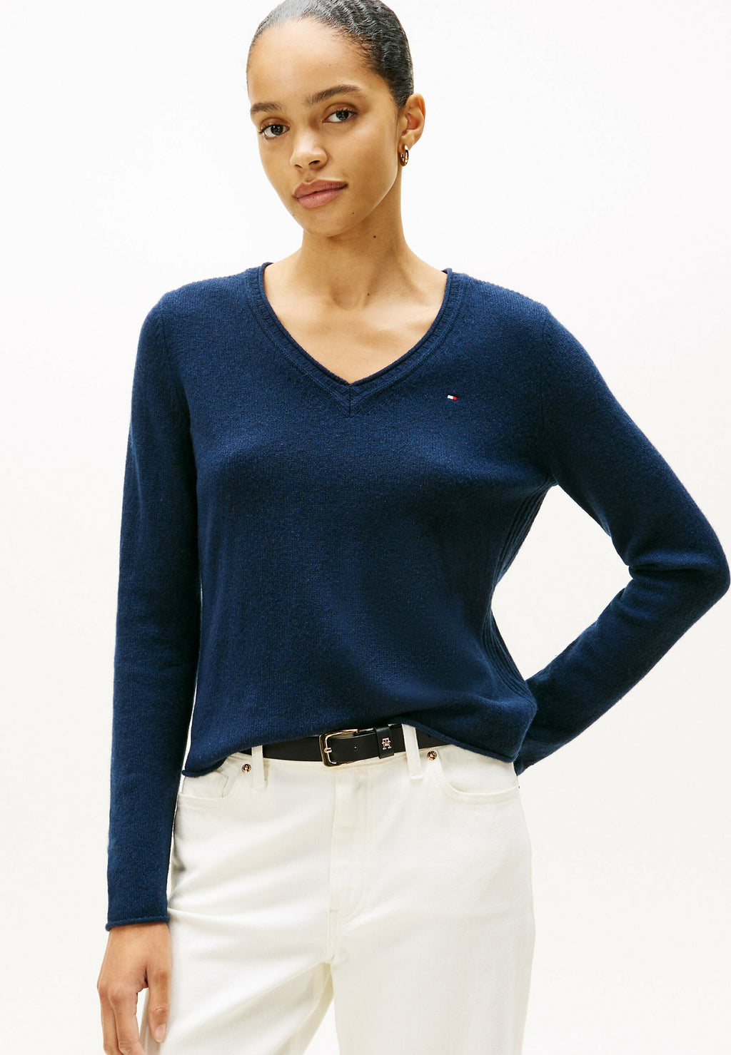 V-NECK SOFT Media 3
