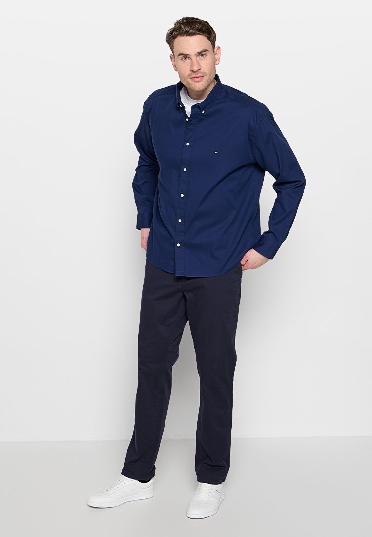 REGULAR FIT Media 3