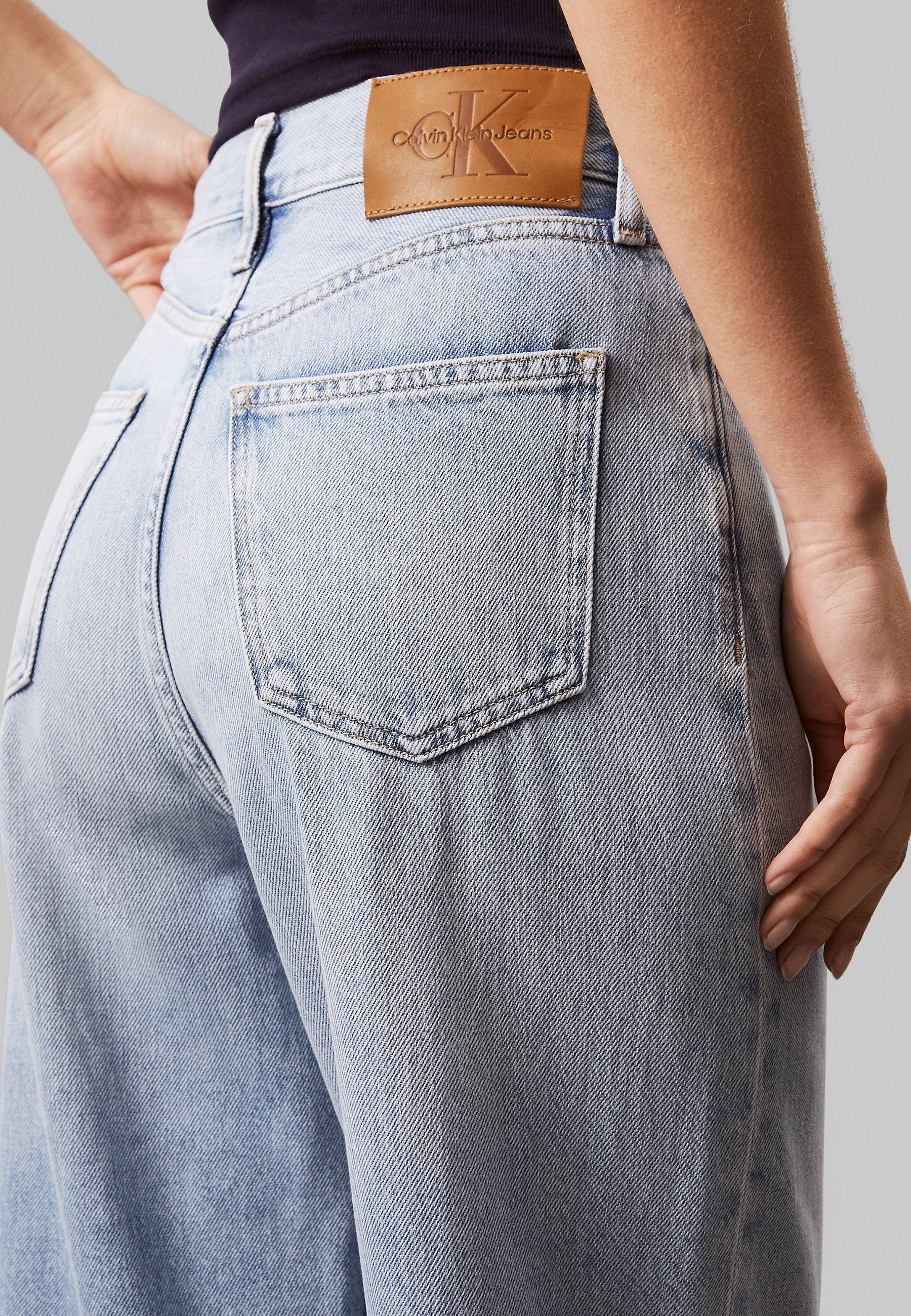 Calvin Klein Jeans RISE BARREL
