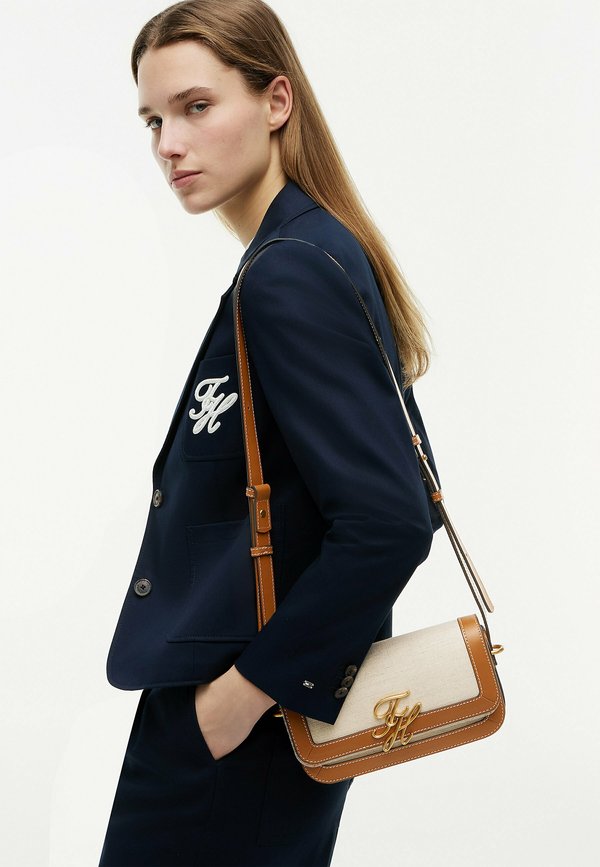 Tommy Hilfiger Cross body bag - cognac