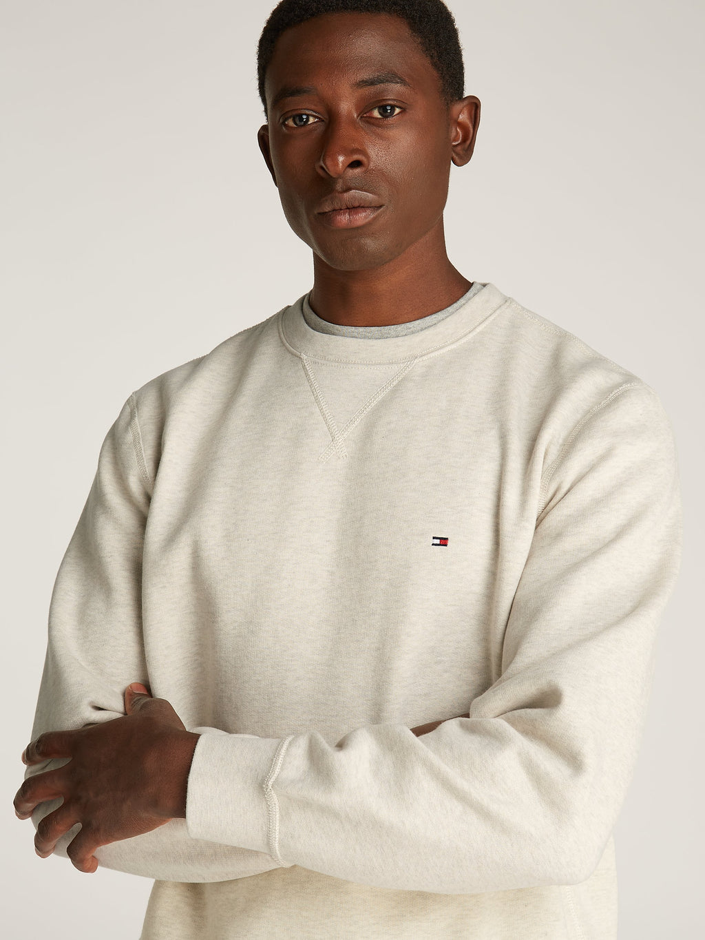 SEASONAL CREWNECK Media 5