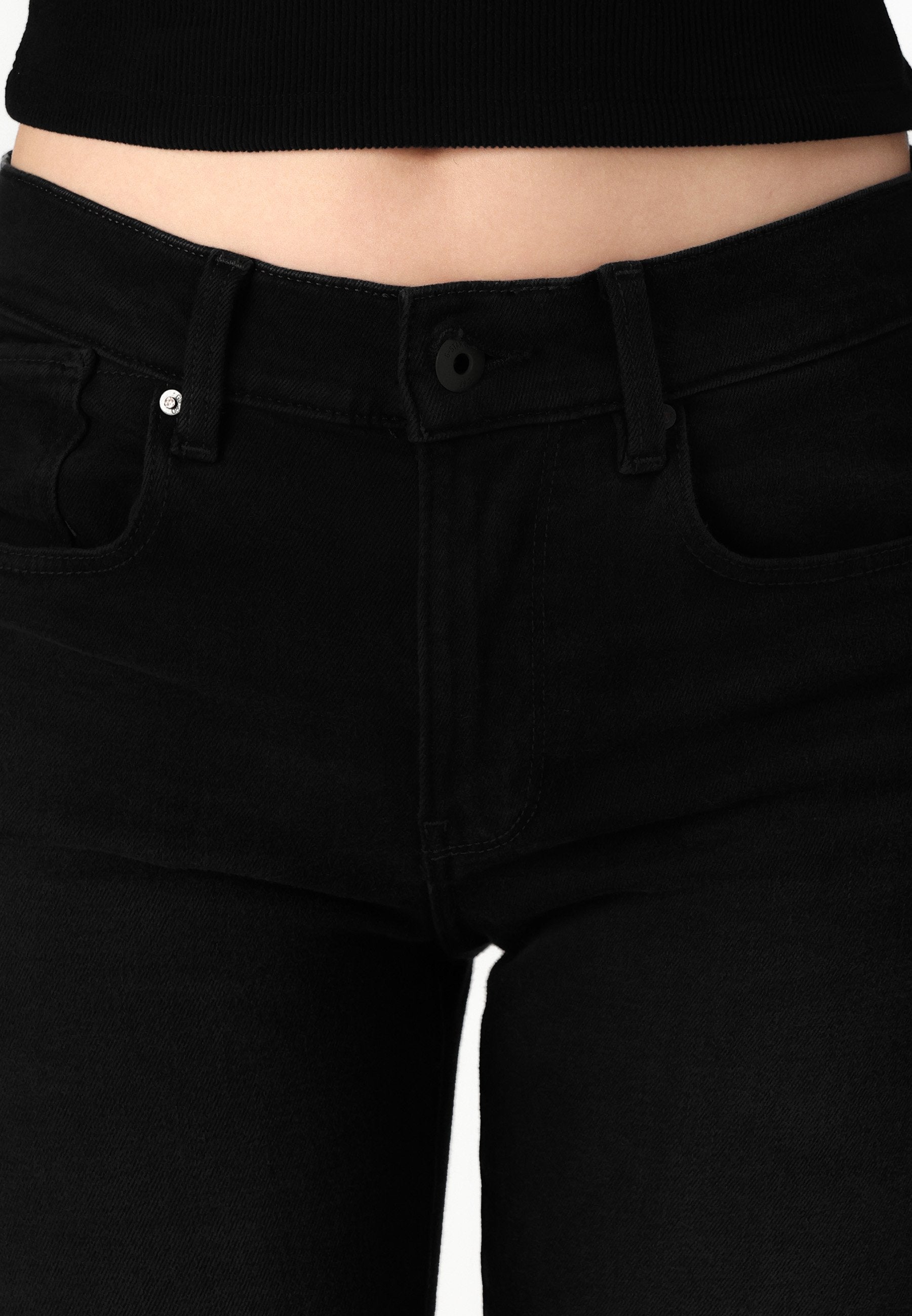 LHANA SKINNY Media 6
