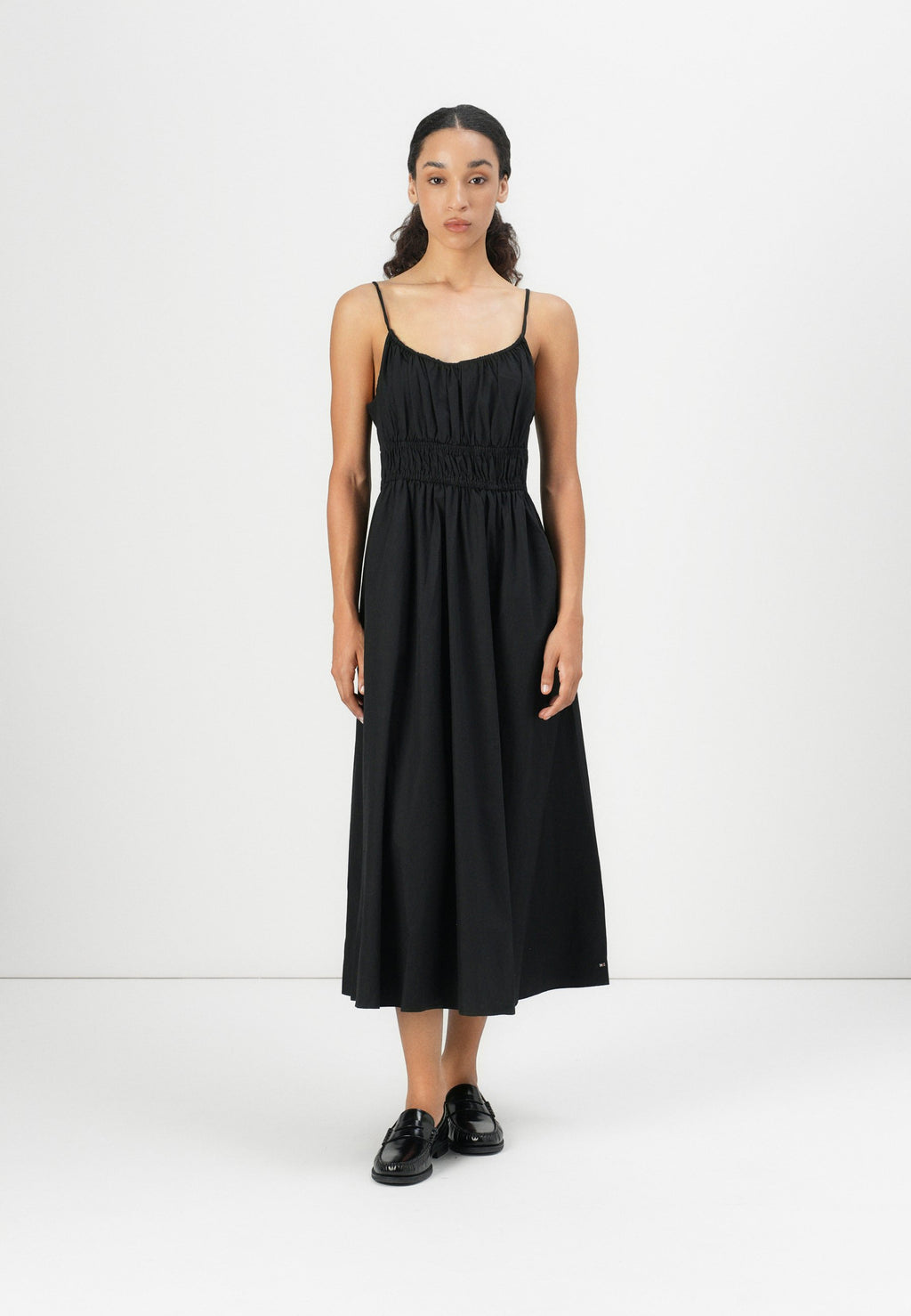 SMOCK STRAP DRESS Media 3