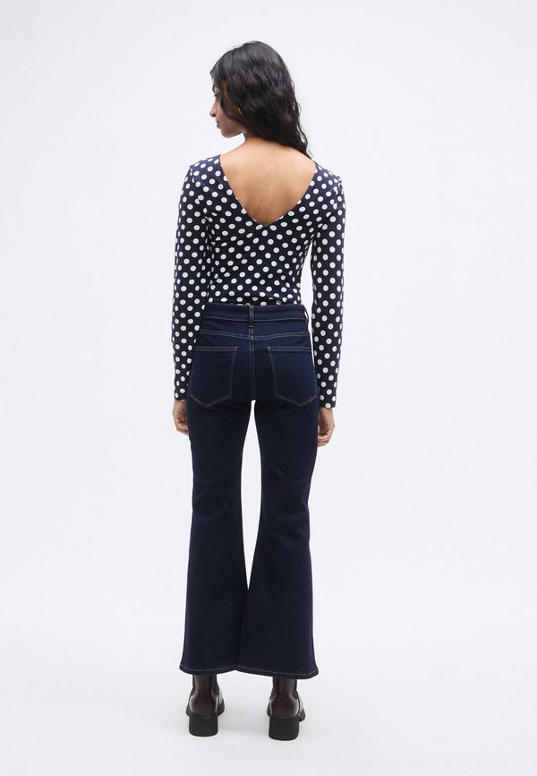 ONLY Petite ONLLIVE LOVE V NECK