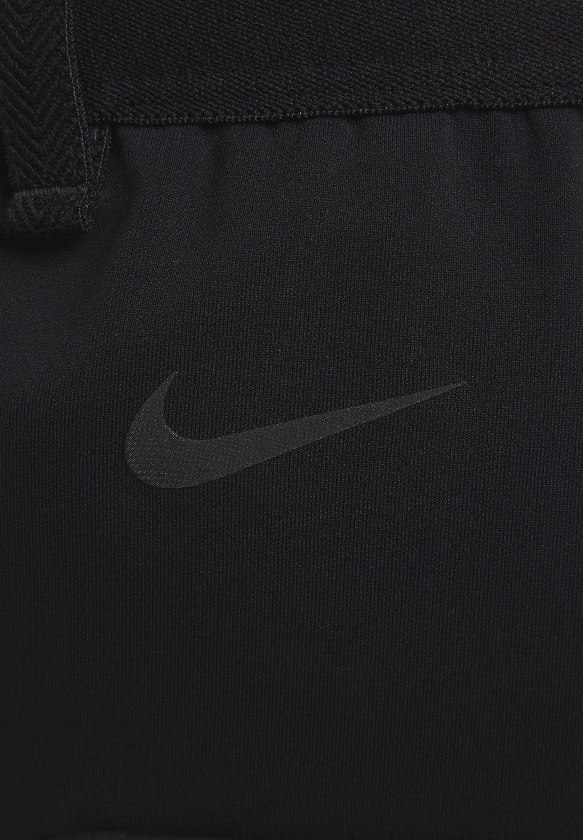 Nike Performance