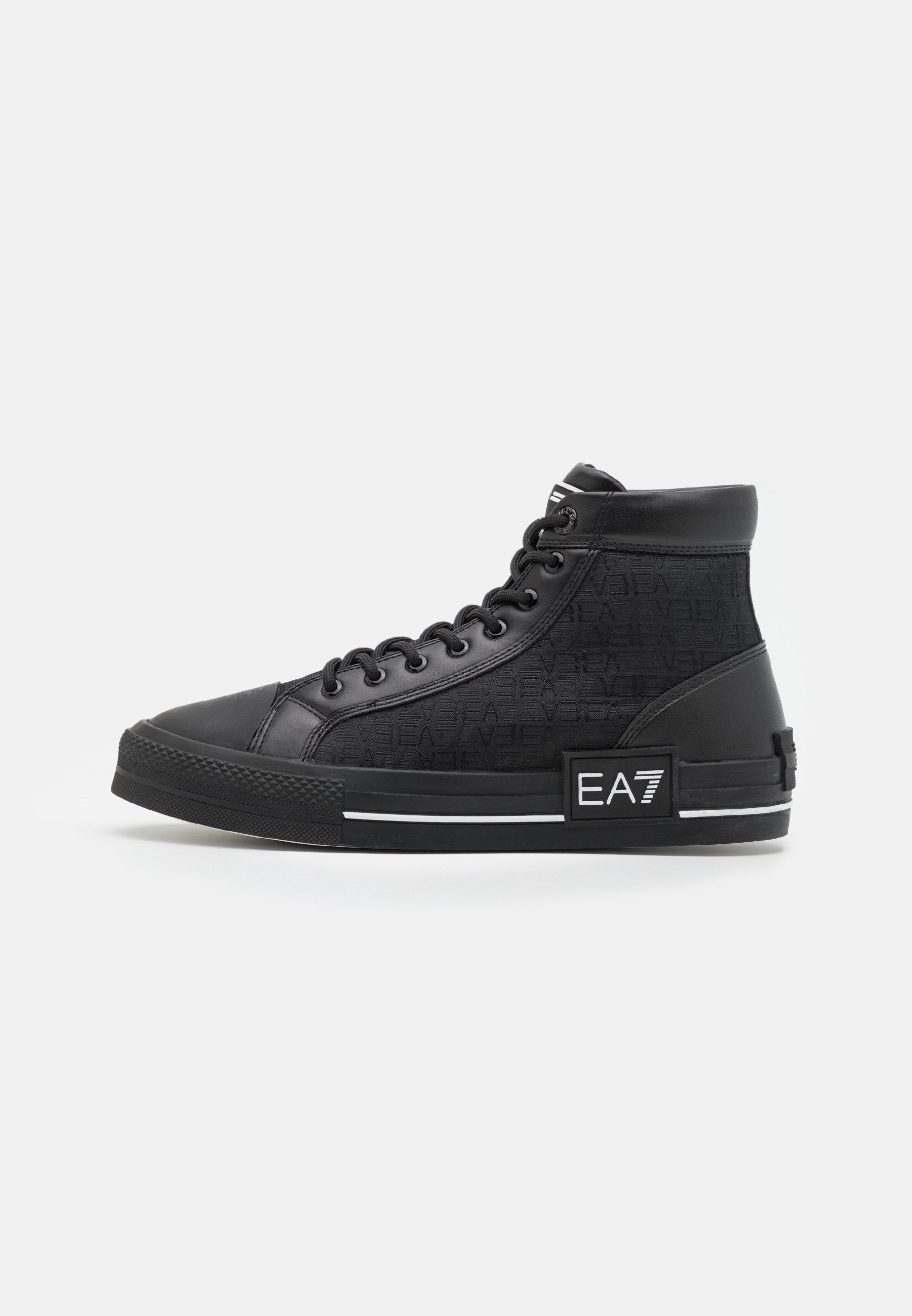 ALL OVER UNISEX Media 1