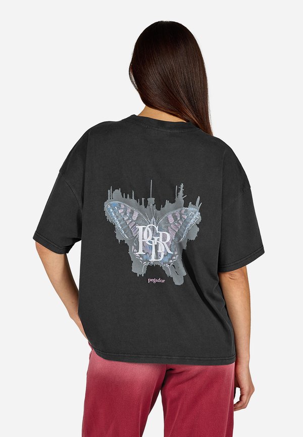 Pegador ISERNIA HEAVY OVERSIZED TEE