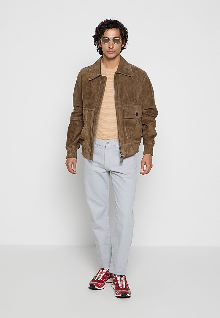 Armani Exchange Jeans Tapered Fit Media 2