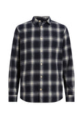 Marineblau und cremefarbener Karo-Flanellhemd mit Button-Down-Kragen, langen Ärmeln und beigen Knöpfen; zeichnet sich durch eine weiche Textur und eine strukturierte Form aus.