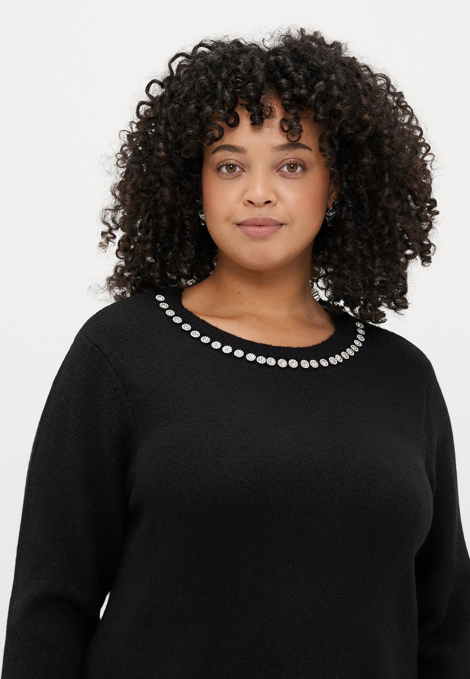 Knitted CARABBY Short Media 5