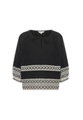 Schwarze Bluse mit rundem Ausschnitt und Bindedetail. Verfügt über weiße gestickte Muster am Saum und an den Ärmeln. Leichter Stoff.