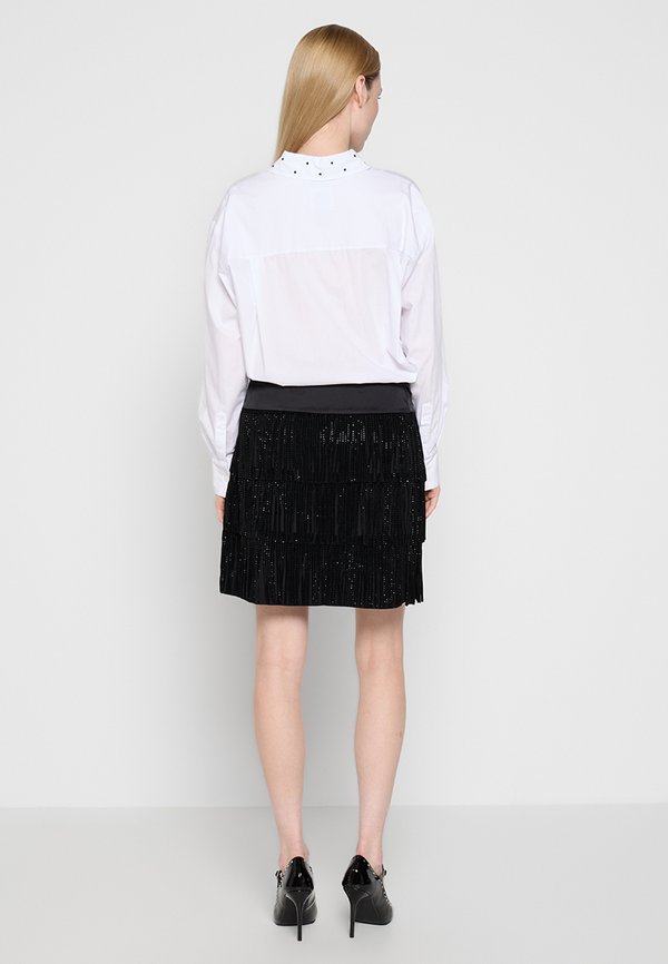 DKNY