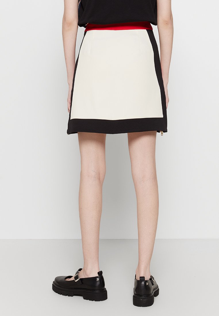 Love Moschino