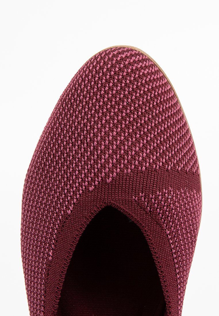 TOMS JUTTI NEAT