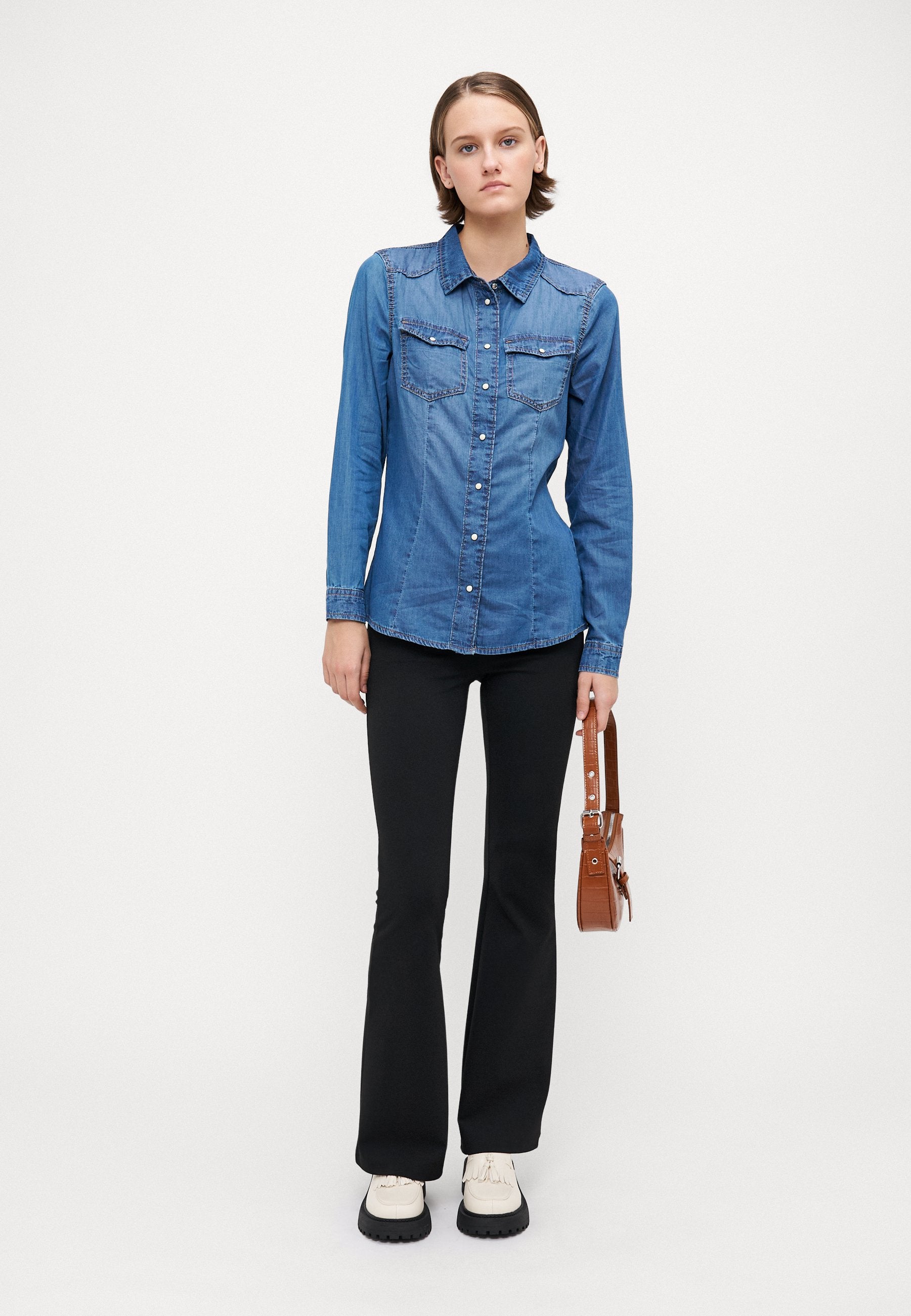 ONLALEXA SHIRT Media 2