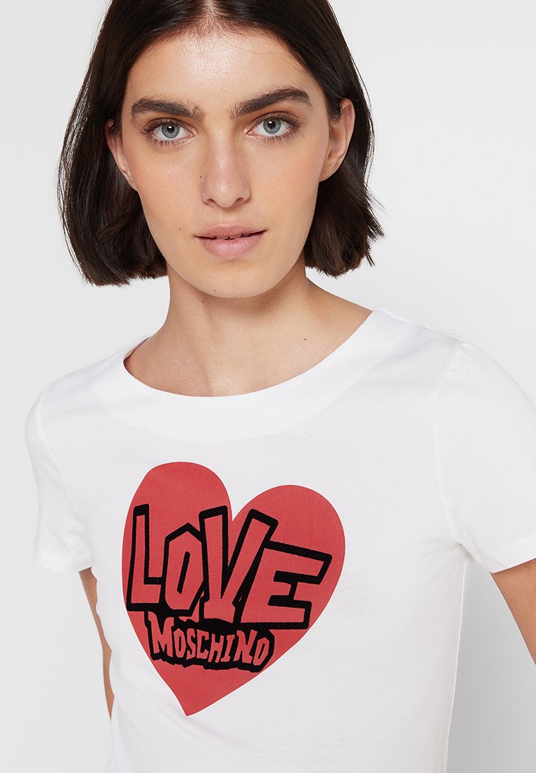 Love Moschino