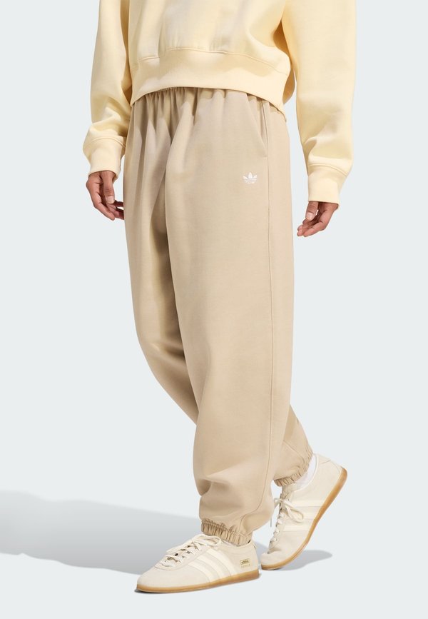 adidas Originals ESS FL JOGGER - Tracksuit bottoms - khaki three