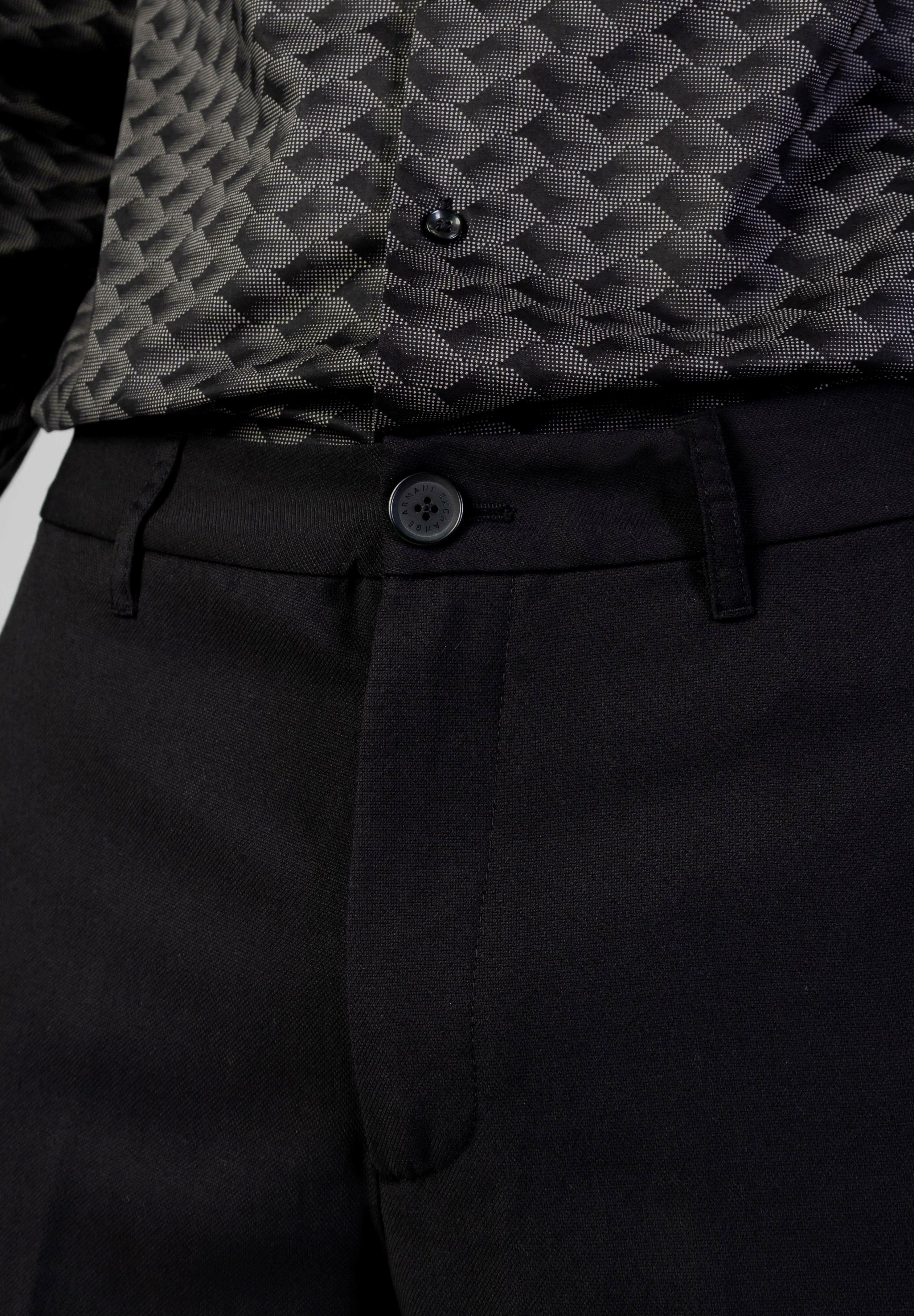 Armani Exchange Chino Media 5