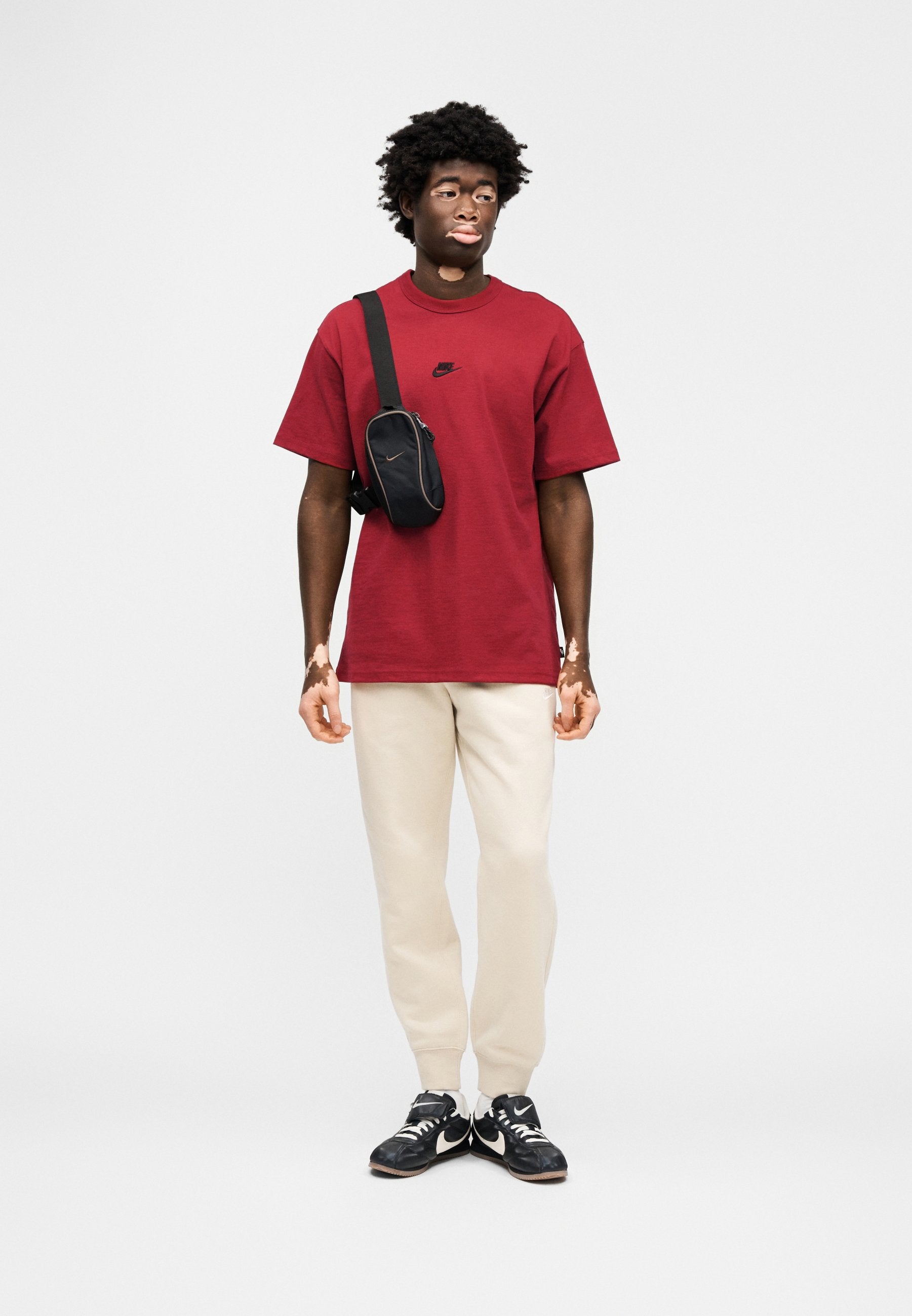 Nike Sportswear M NSW TEE LSE PREM ESS SUST