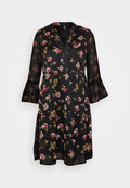 Schwarzes Blumenkleid mit V-Ausschnitt, transparentem Stoff, Rüschensleeves und einem gestuften Design mit rosa und gelben Blumen sowie grünen Blättern.