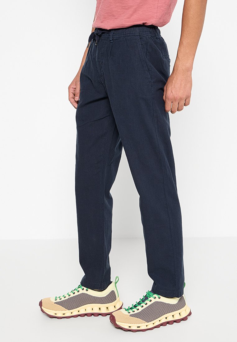 Lindbergh Stoffhose Media 2