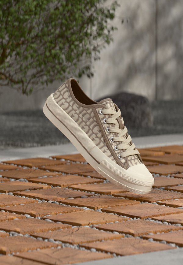 Guess CAREY3 - Trainers - taupe