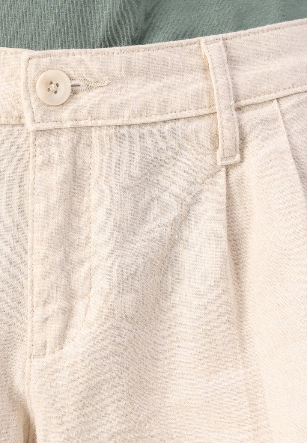 Hollister Co.  LIVVY