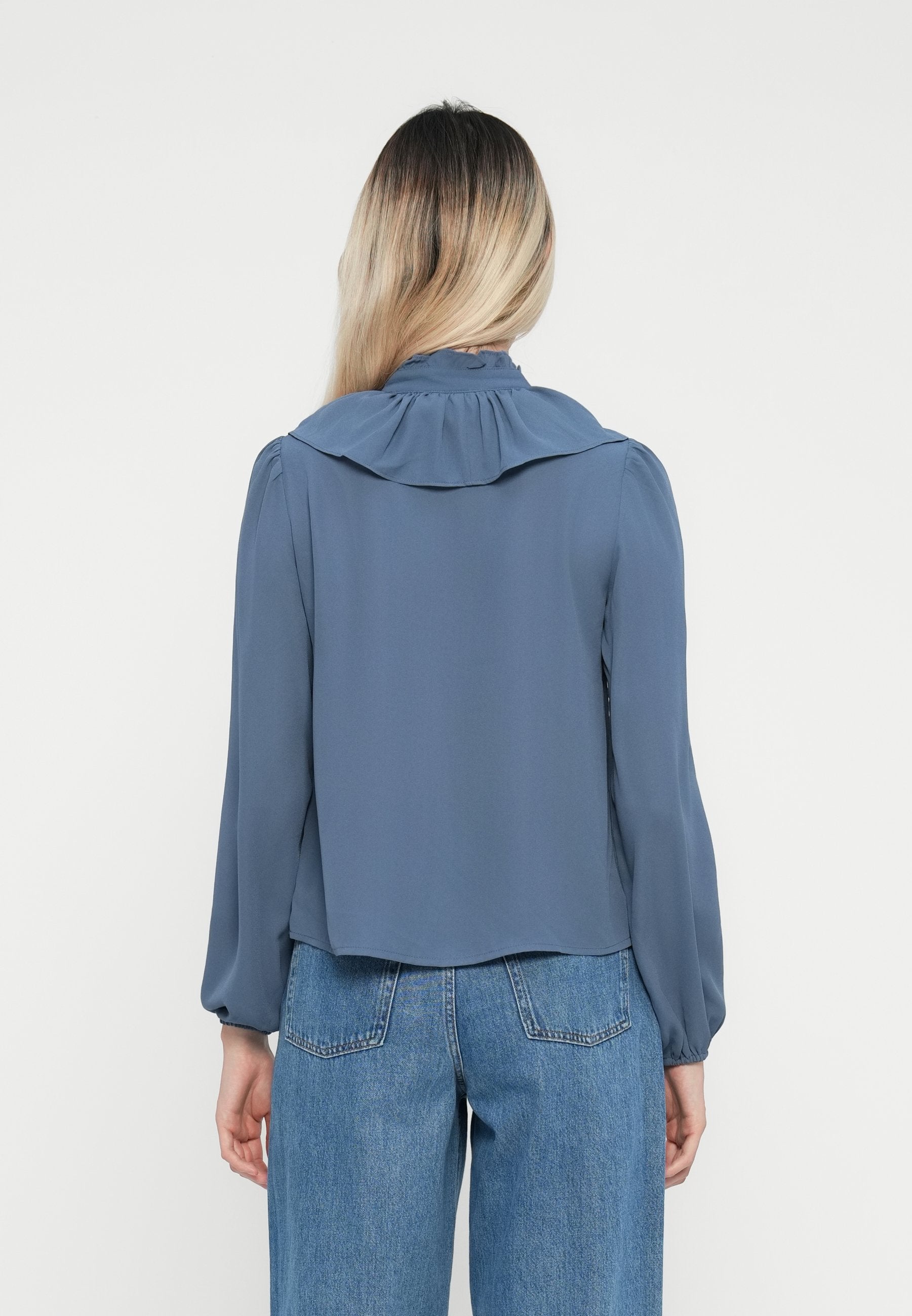 VILA VIKABU RUFFEL NECK