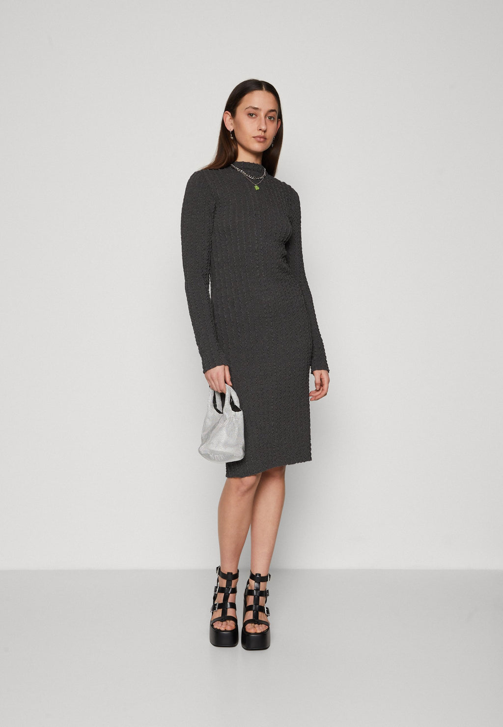 ONLHELLE MOCK NECK KNEE DRESS Media 2