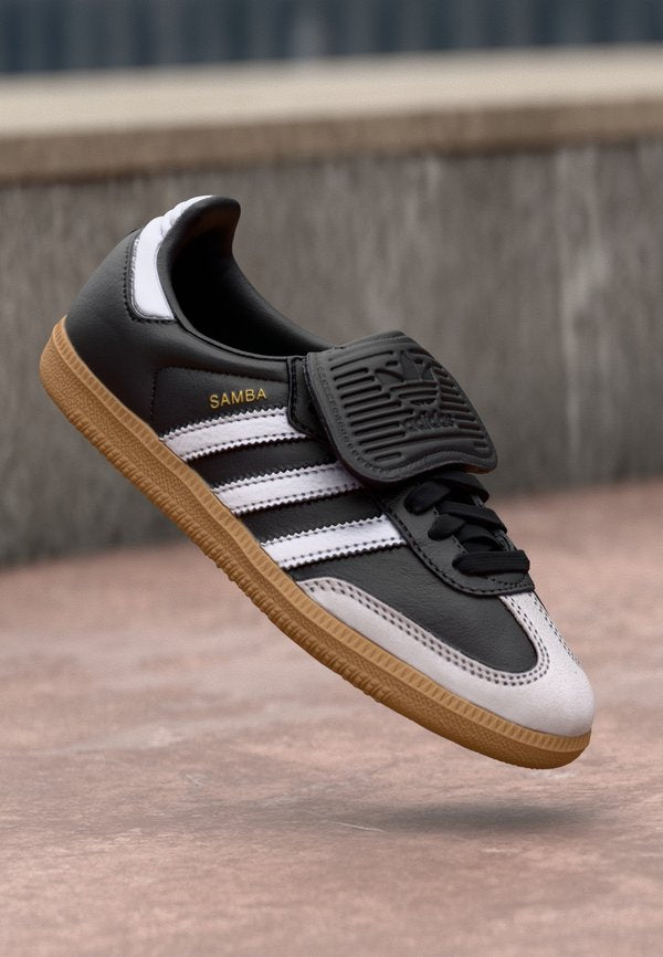 adidas Originals SAMBA LT W - Trainers - core black/footwear white/gold metallic