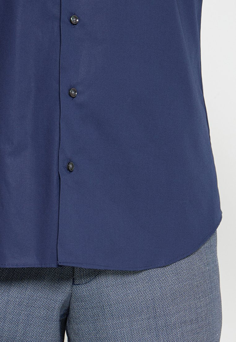 Michael Kors SLIM FIT