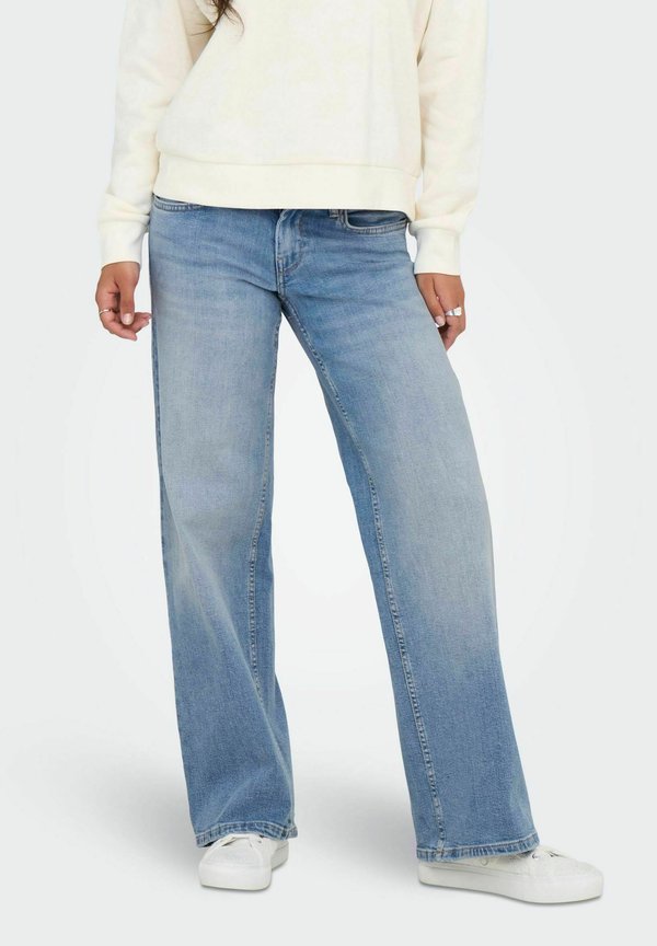 ONLY Wide-fit ONLJUDY-O Low waist Straight Fit - Straight leg jeans - light blue denim