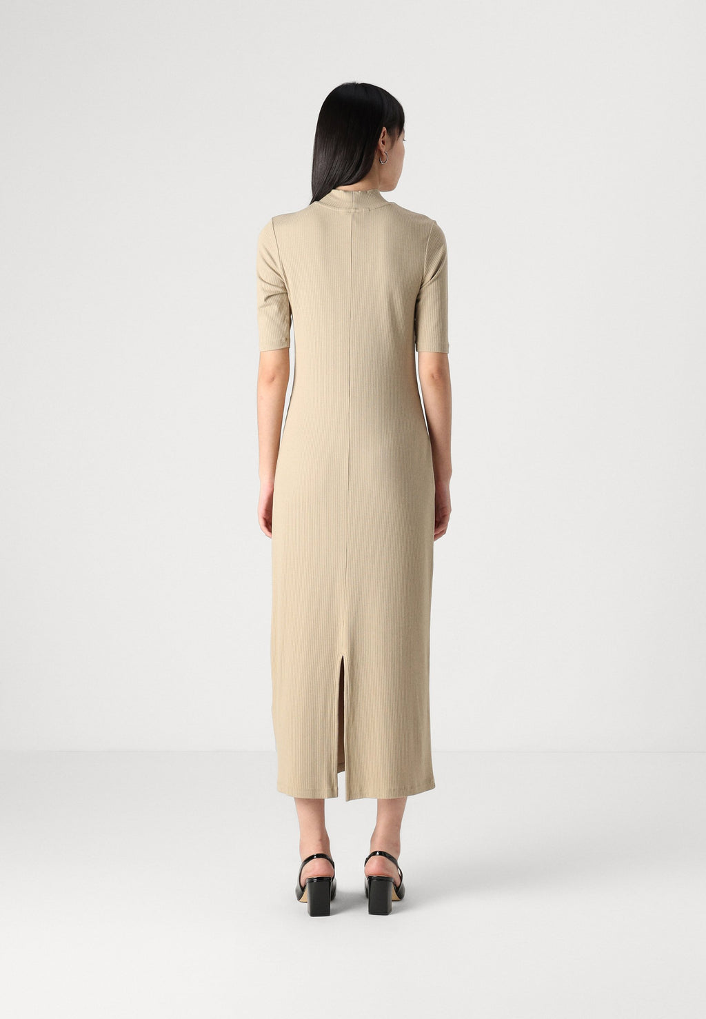 MIDI DRESS Media 4