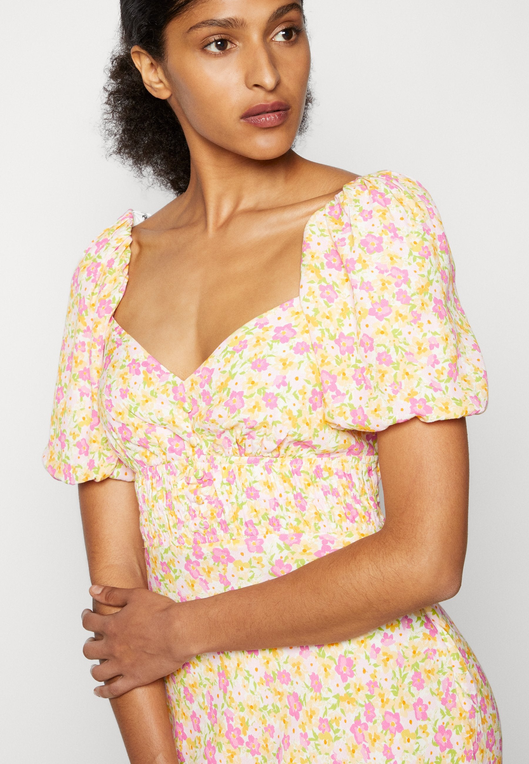 Forever New MAHALIA SHIRRED MIDI DRESS