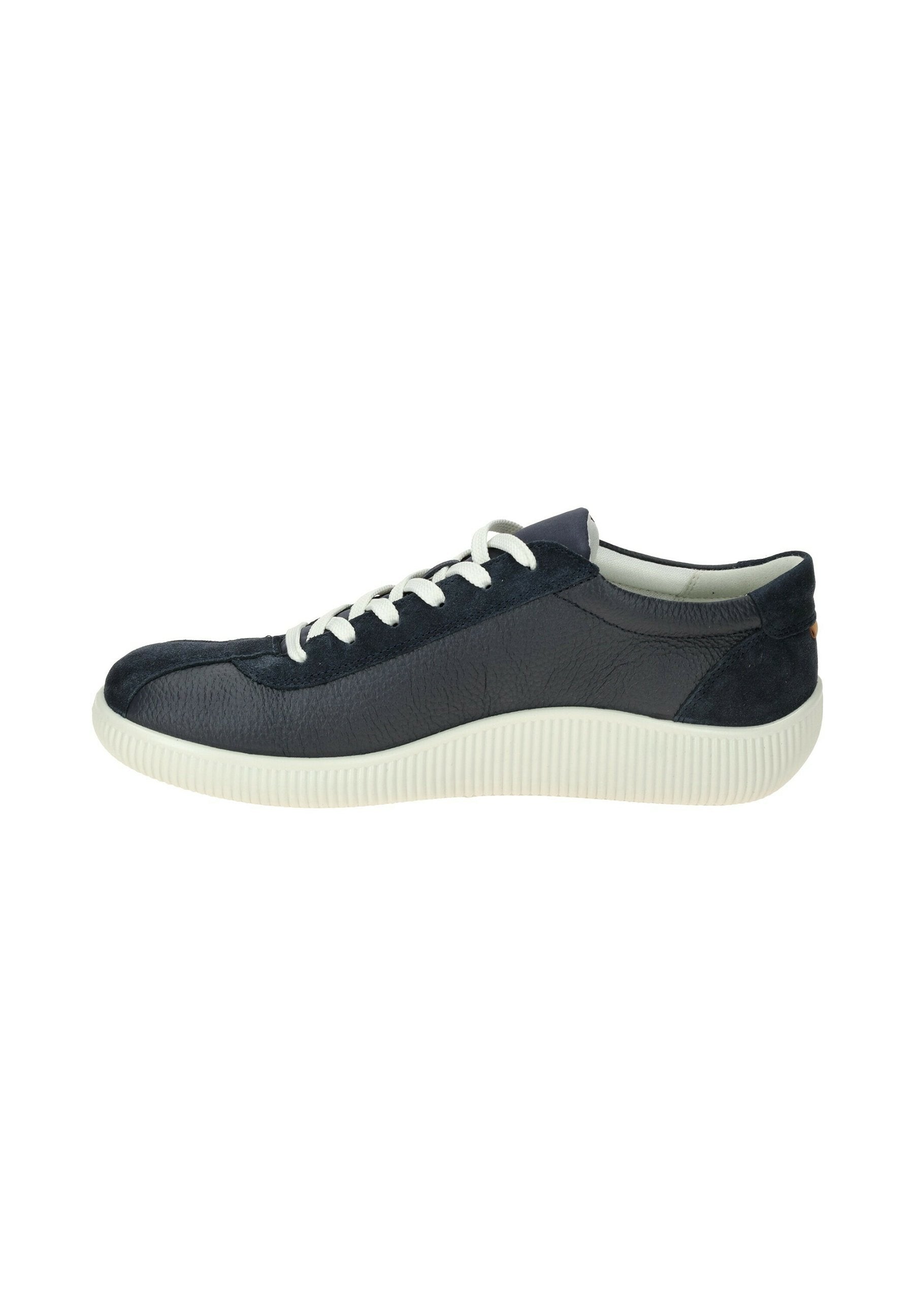 SNEAKERS Media 1