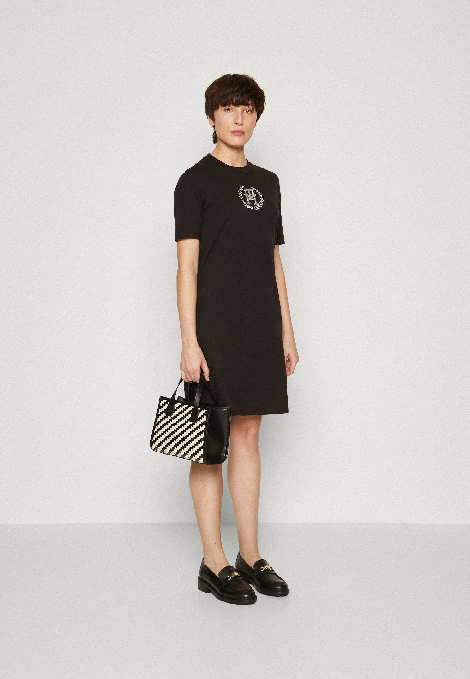 LAUREL TEE DRESS Media 2