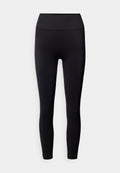 Spanx NEW SEAMLESS REGULAR