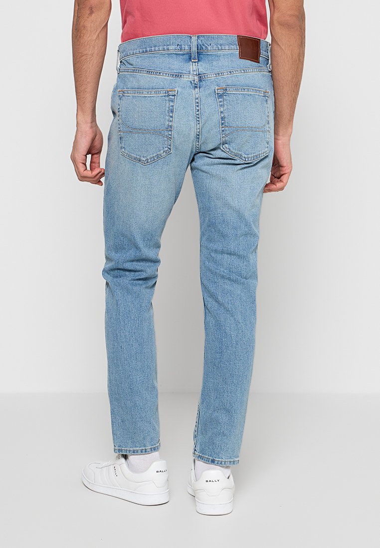 Hollister Co.