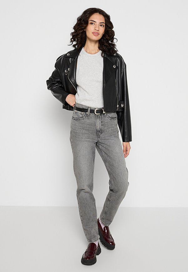 DKNY